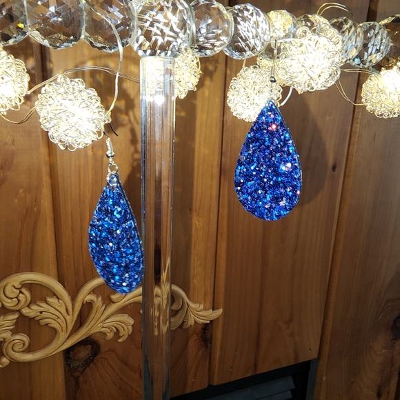 Deep Blue Sea Teardrop Earrings NWT - Picture 6 of 6